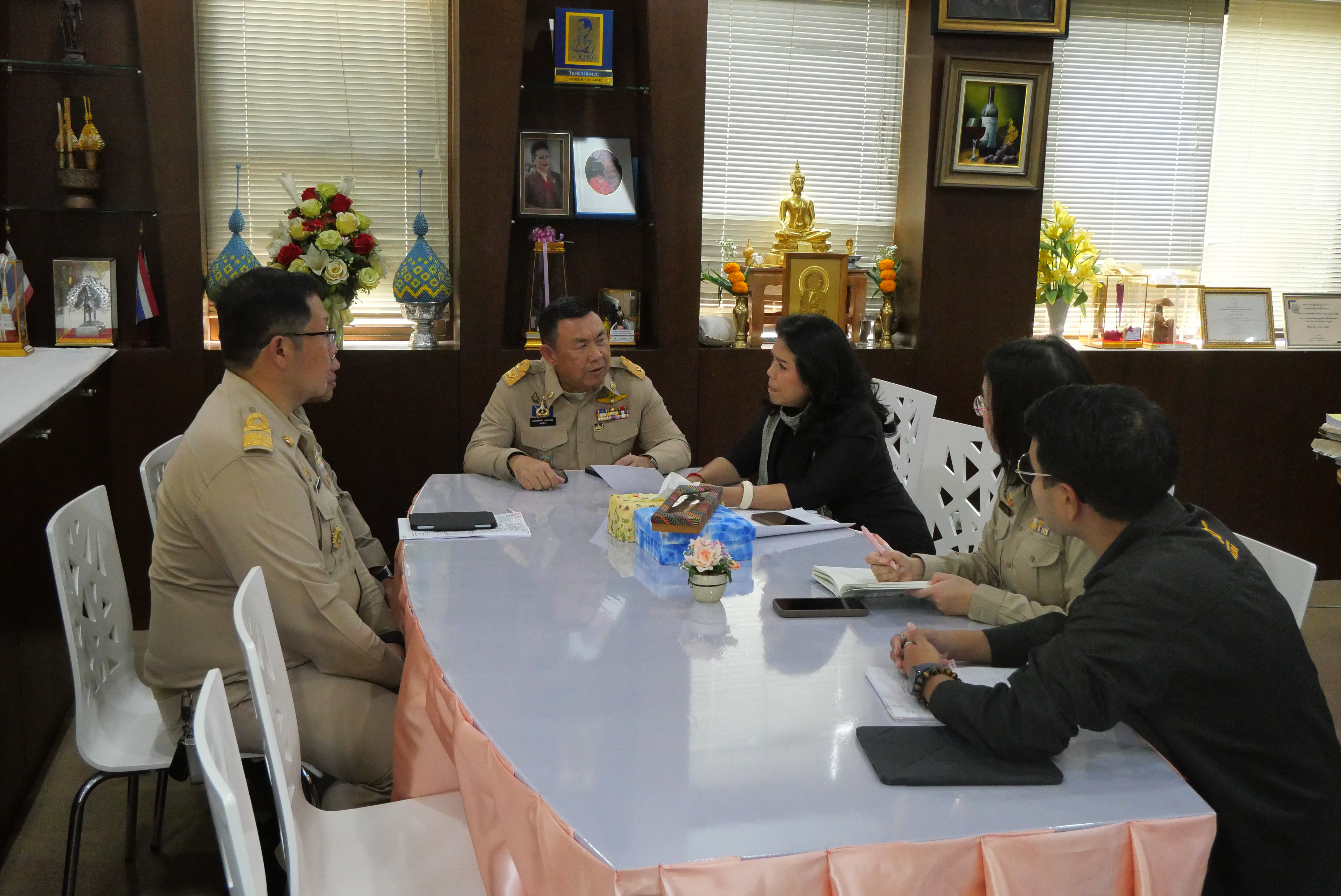 title - เลขาธิการ ส.ป.ก. บันทึกเทปให้สัมภาษณ์ภาพยนตร์สารคดีชุด “สืบสาน สร้างสุข ปวงประชา” และตรวจติดตามการดำเนินงานในพื้นที่เขตปฏิรูปที่ดิน ณ จังหวัดพระนครศรีอยุธยา